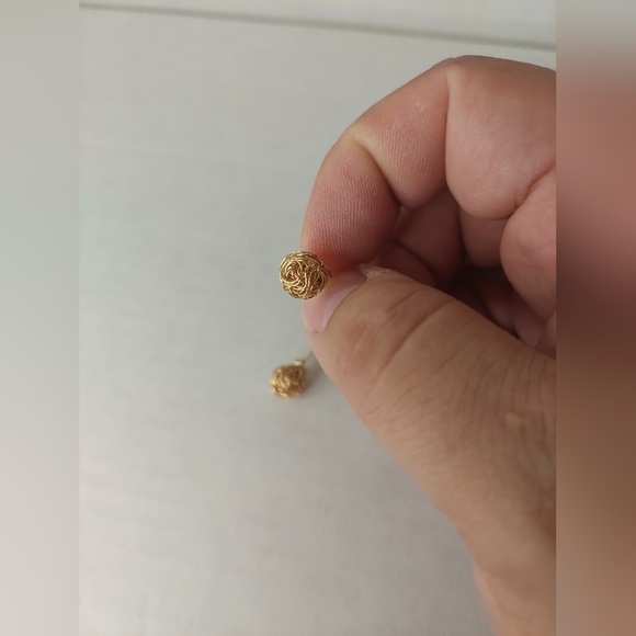 Lishi 18K Gold Plated Woven Love Knot Stud 10mm Women's Earrings - Picture 4 of 5